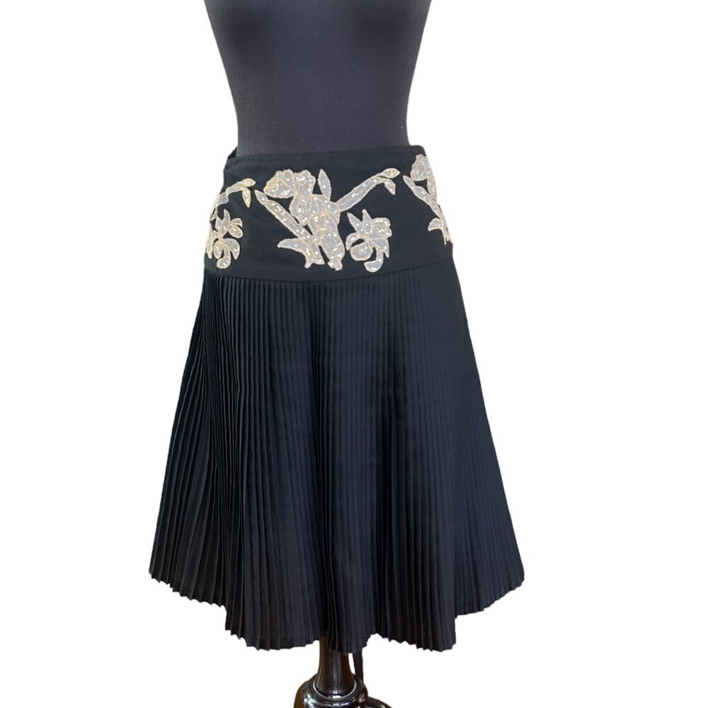 NWT Designer's Remix Collective Black Pleated & embroidered Cotton skirt Size M